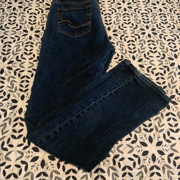 Levi’s Midrise straight size 12 - Picture 2 of 2